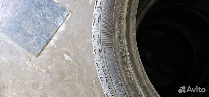 Alliance 321 Plus 255/45 R20