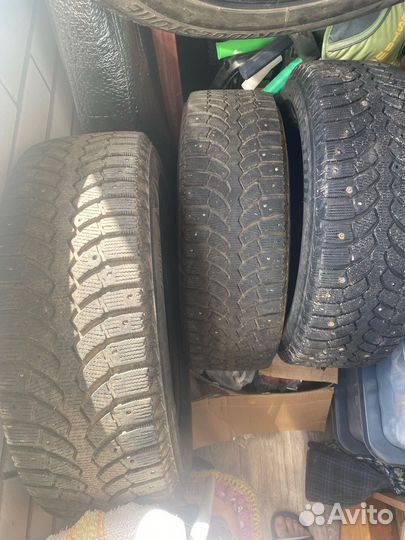 Bridgestone Blizzak Spike-01 195/65 R15