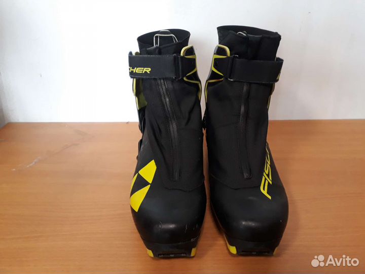 Лыжные ботинки fischer carbonlite