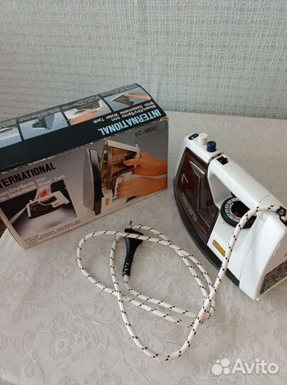 Утюг с парогенератором новый