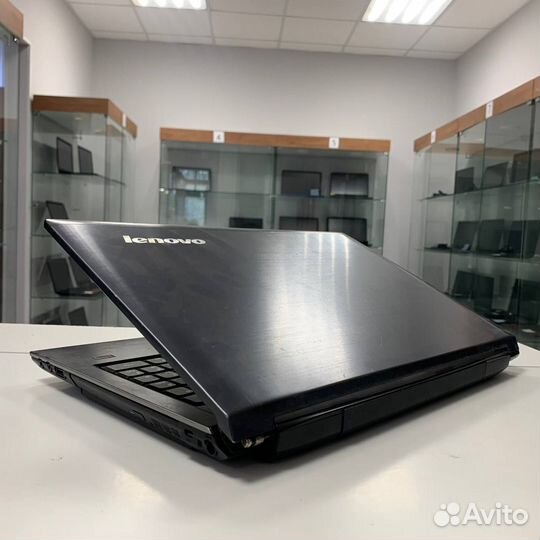 Ноутбук Lenovo (Pentium/ 3gb ram/ GeForce 310M)