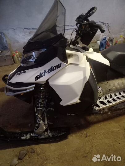 Снегоход SKI - DOO Expedition sport 900