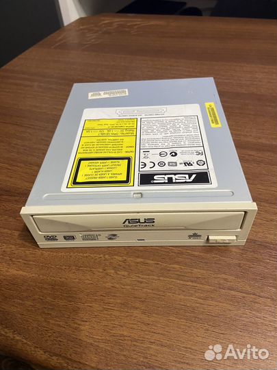 Dvd rw привод SATA