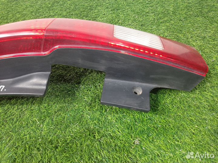 Фонарь правый на Honda CR-V 2