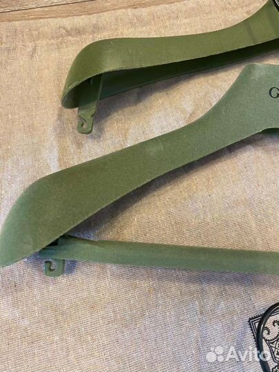 Вешалки плечики Gucci