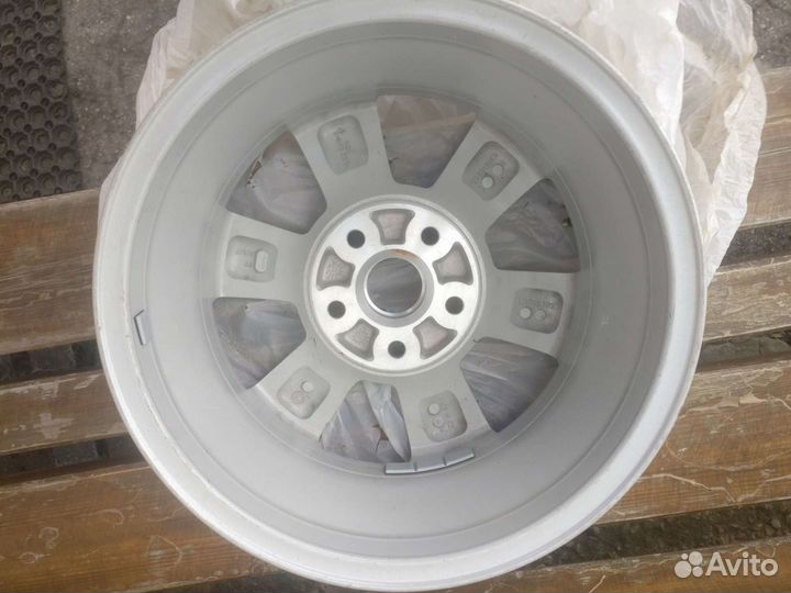 Литые диски r15 skoda оригинал новые