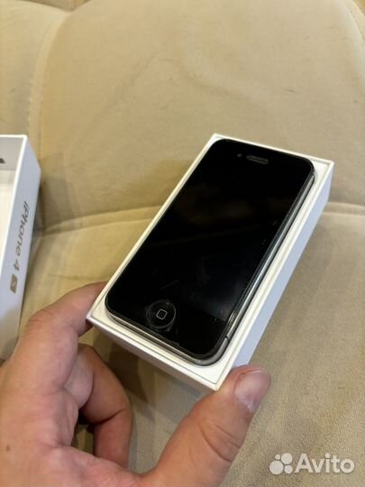 iPhone 4S, 16 ГБ