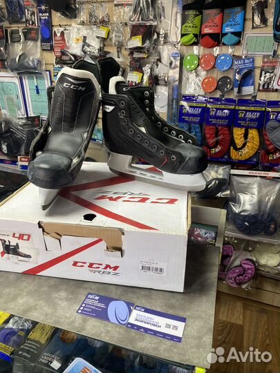 Магазин хоккей новые Коньки CCM RBZ 40, размер 39