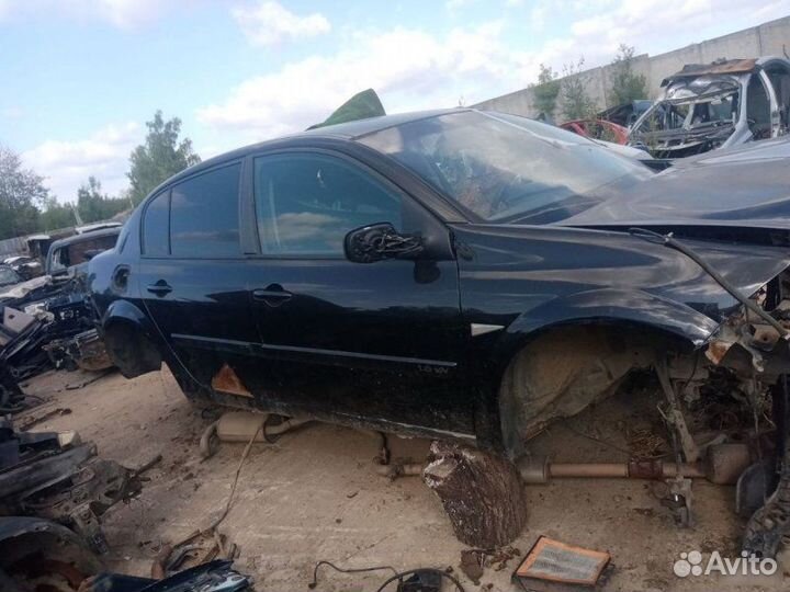 Кожух кулисы кпп Renault Megane 2