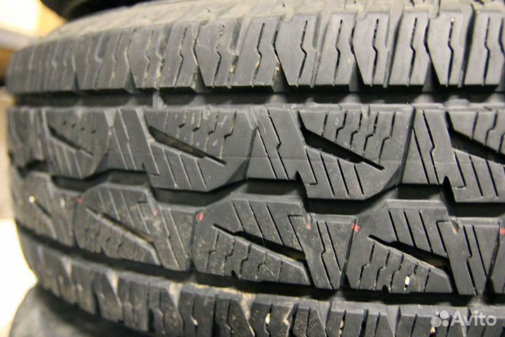 4 колеса 215/70 R16 Bridgestoune Dueler A/T