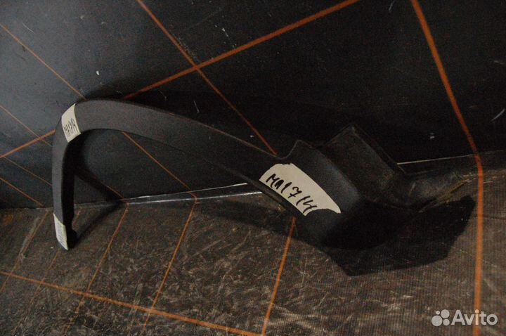 Накладка крыла переднего левого - Toyota RAV 4