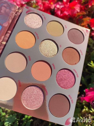 ColourPop Plush Like Me палитра теней