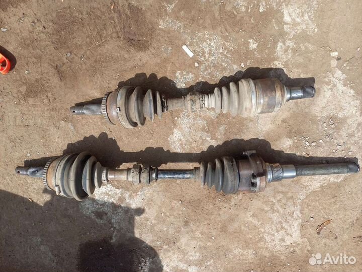 Привод полуось длинный Nissan Serena C24