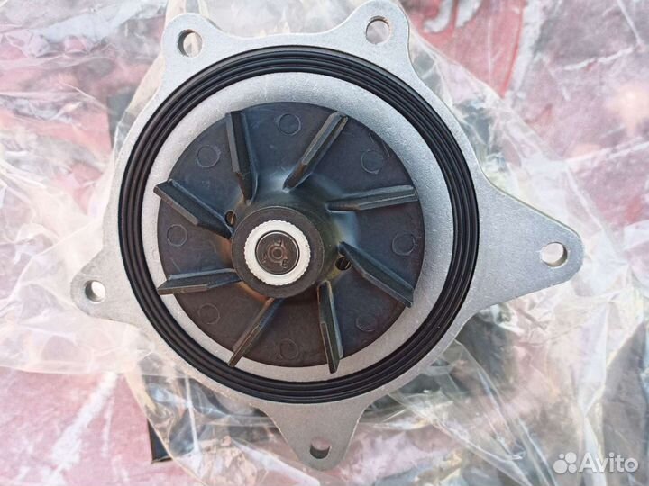 Водяная помпа 3.3-3.8