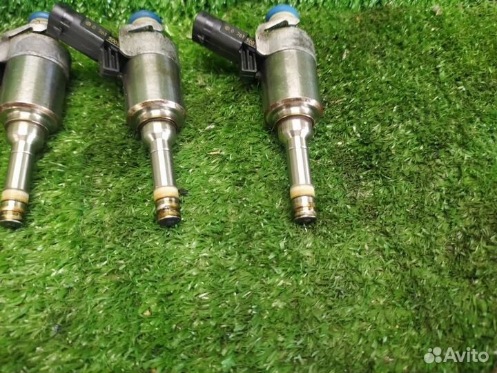 Форсунка инжекторная электрическая Skoda Octavia