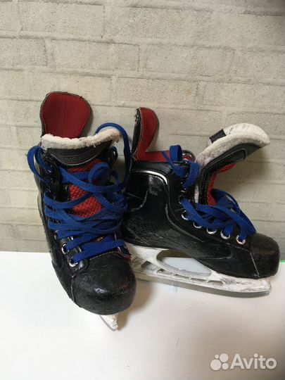 Хоккейные коньки bauer