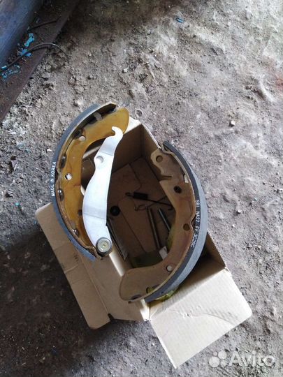 Барабанные тормозные колодки