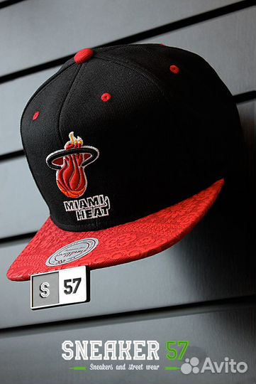 Кепка Mitchell & Ness, Obey