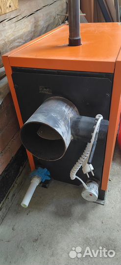 Котел твердотопливный с трубой и баком 24л