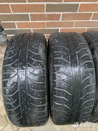 Bridgestone Ice Cruiser 7000 265/65 R17 116T