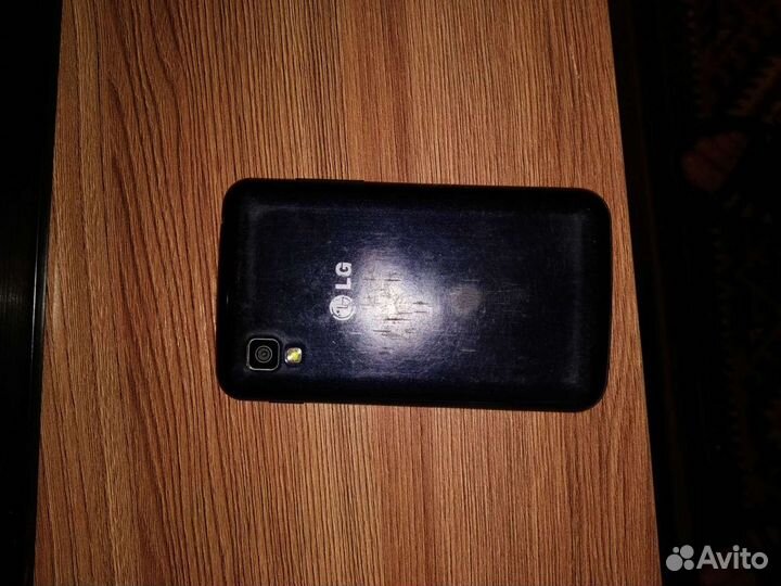 Смартфон LG Optimus L4 II E440