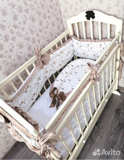 Комплект в кроватку с бортиками и балдахином