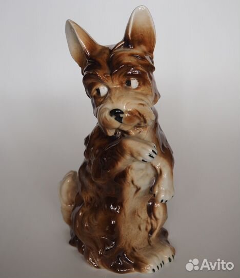 Фарфоровая статуэтка собака скотч-терьер