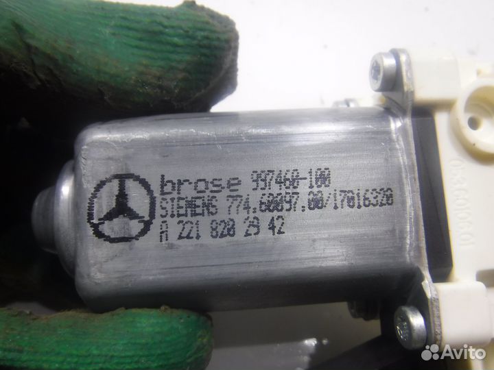 Моторчик стеклоподъемника Mercedes W221 S Class