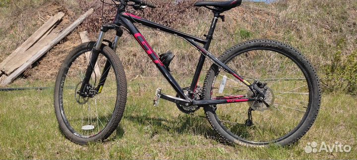 Горный велосипед gt avalanche 1.0