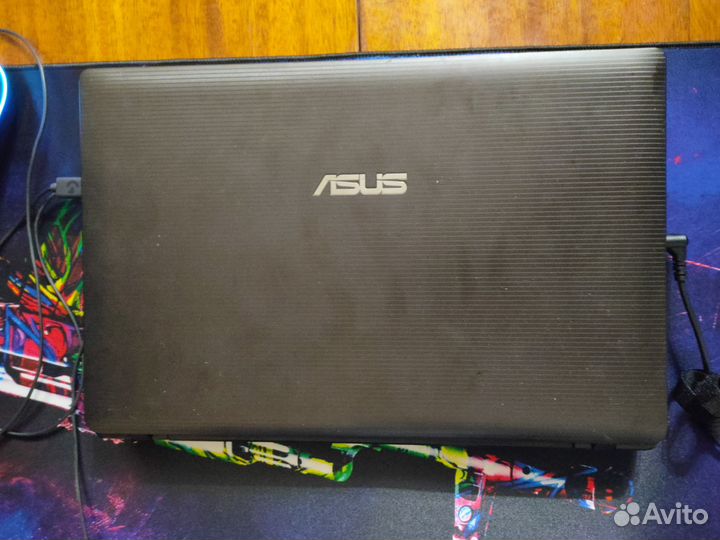Ноутбук asus