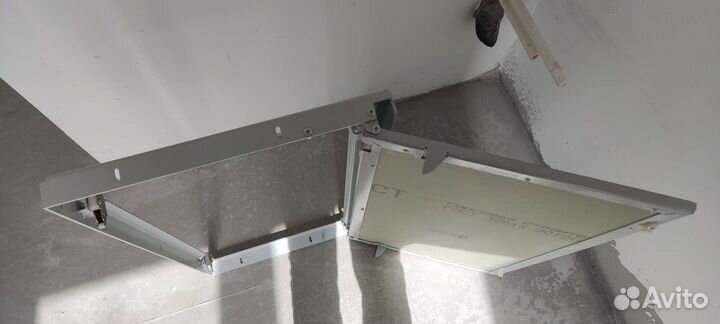 Люк ревизионный под плитку/скрытого монтажа