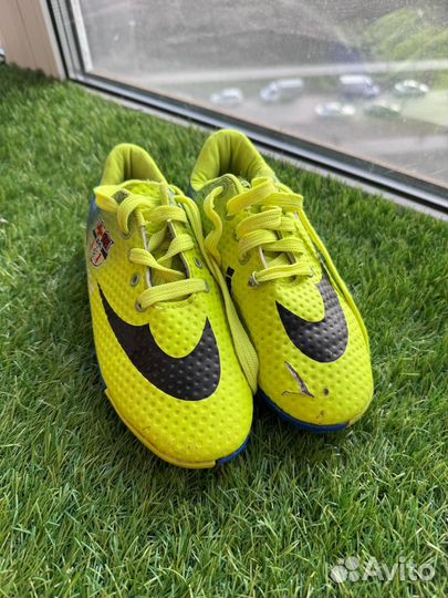 Детские футбольные бутсы