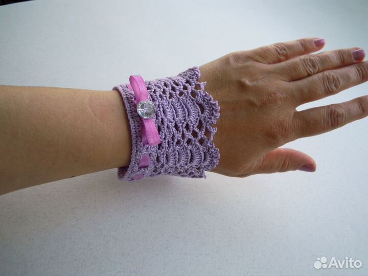 Браслет вязанный