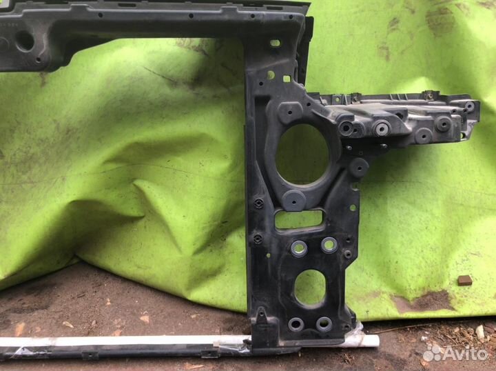 Телевизор на volkswagen Touareg Оригинал