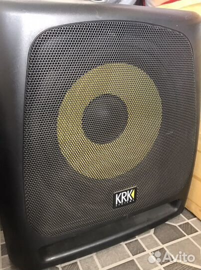 Активный сабвуфер