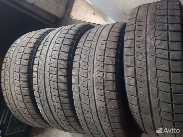 Bridgestone Blizzak Revo GZ 215/55 R16 93S