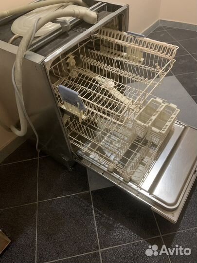 Посудомоечная машина Whirlpool ADG 957