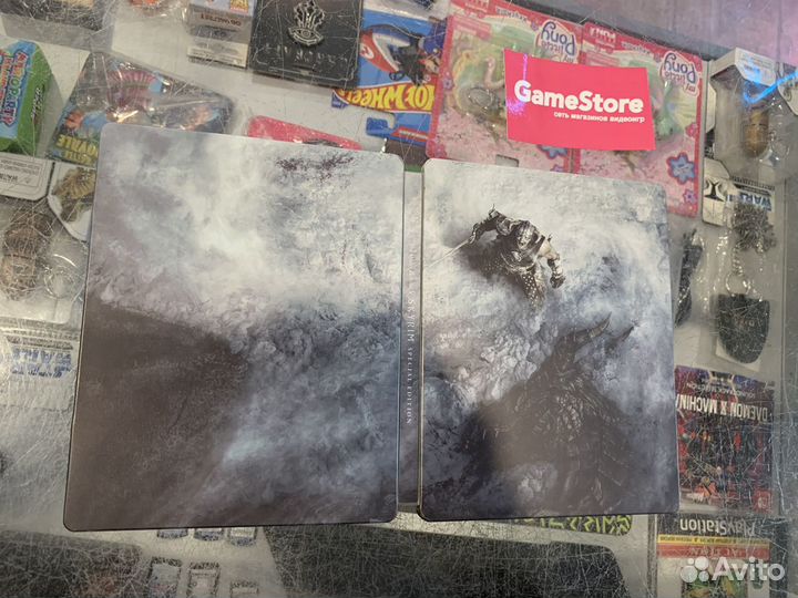 TES Skyrim + Steelbook PS4