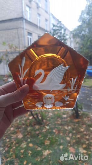 Пепельница Лебедь Польша цветное стекло винтаж