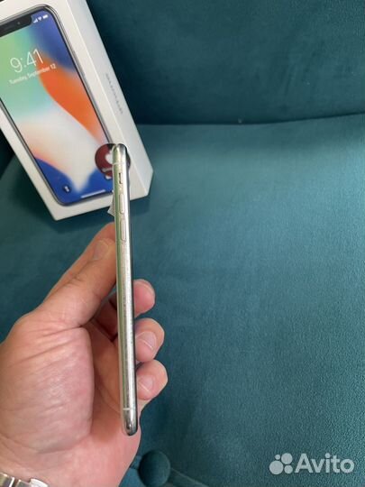 iPhone X, 64 ГБ