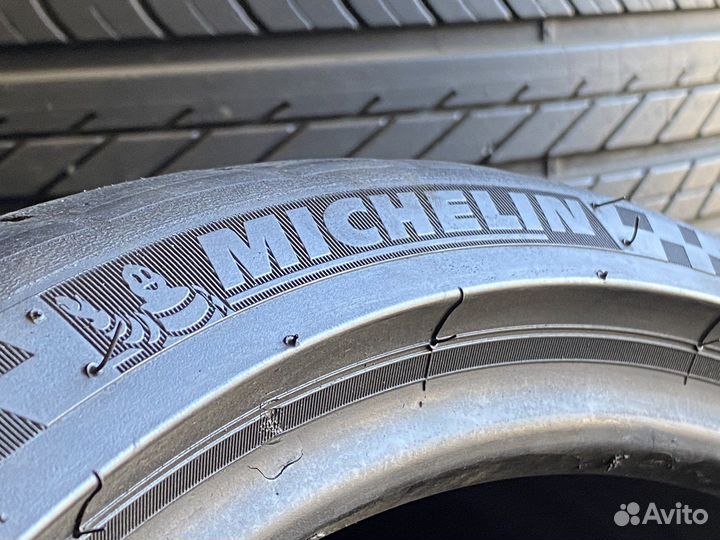 Michelin Pilot Super Sport 265/30 R20