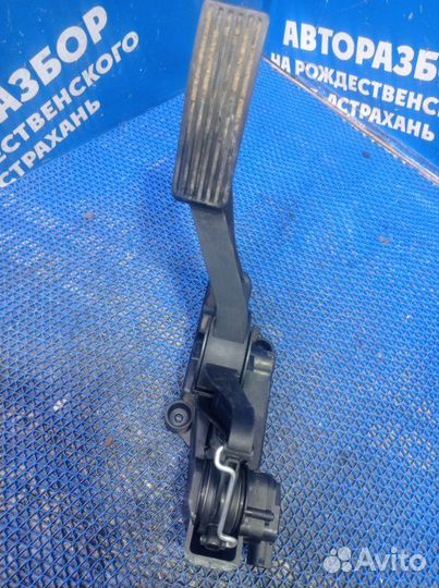 Педаль газа Mercedes-Benz W169 хэтчбек M266 E17