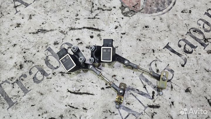 Датчики положения кузова на Mercedes W220 W219