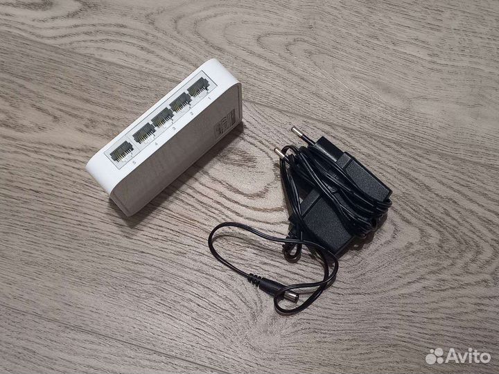 Коммутатор TP-link tl-sf1005d