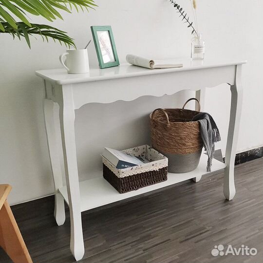 Столик консольный туалетный