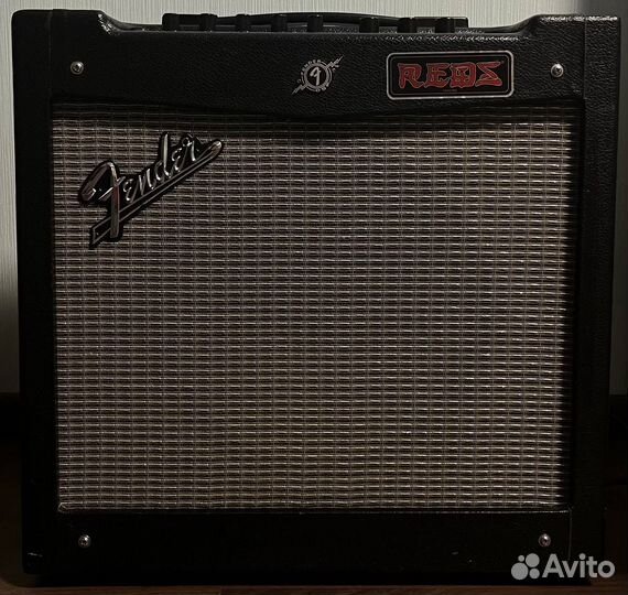 Комбоусилитель для электрогитары (комбик)