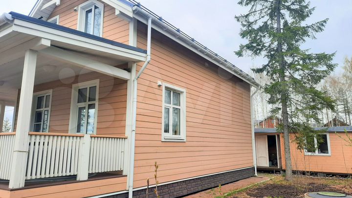 Дом 128,3 м² на участке 10,6 сот.