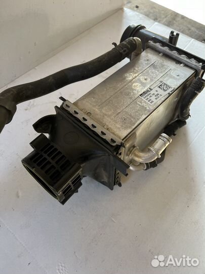 Интеркуллер радиатор VAG 04E145785