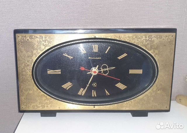 Часы настольные янтарь. СССР