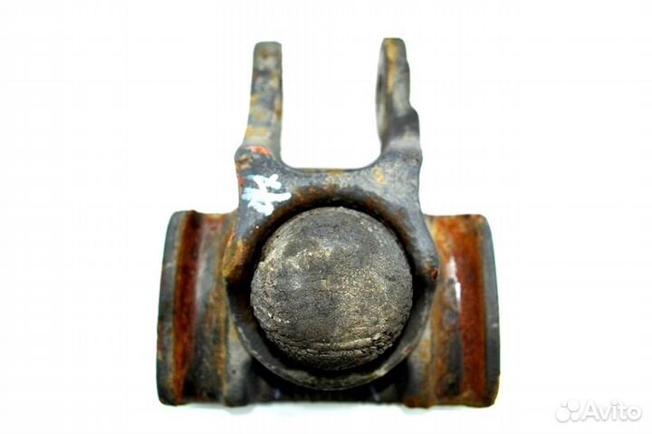 Кронштейн амортизатора переднего моста, нижний пра